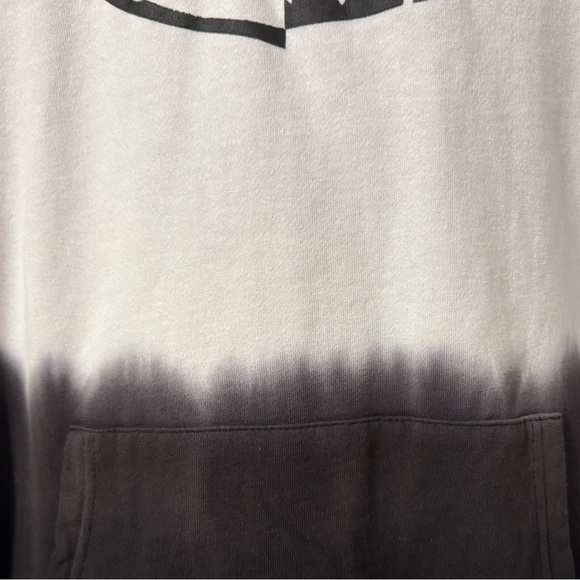 Nightmare Before Christmas Jack Skellington Black & White Hoodie Size 2XL NWT - Picture 4 of 13